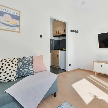 Comfortable Pet-friendly With A Desk By Renters Apartamento Gdynia