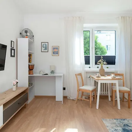 Comfortable Pet-friendly With A Desk By Renters Apartamento *