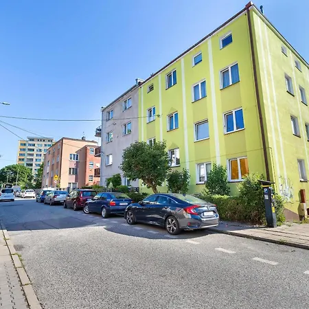 Apartamento Comfortable Pet-friendly With A Desk By Renters Gdynia